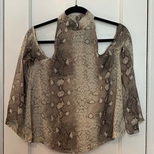 BOOHOO snakeprint blouse